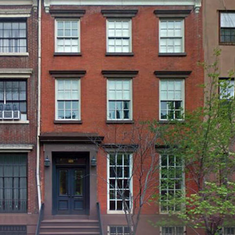 apartment building in manhattan